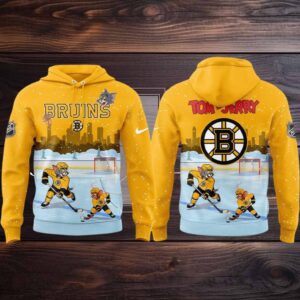 Boston Bruins Tom And Jerry Playing Hockey In The Snow 2025 Hoodie T Shirt