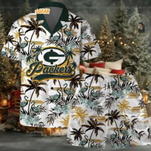 Green Bay Packers Football Team Logo Pattern Flamingo Hibiscus Summer Hawaiian Shirt And Beach Short Green Bay Packers Football Team Logo Pattern Flamingo Hibiscus Summer Hawaiian Shirt And Beach Short