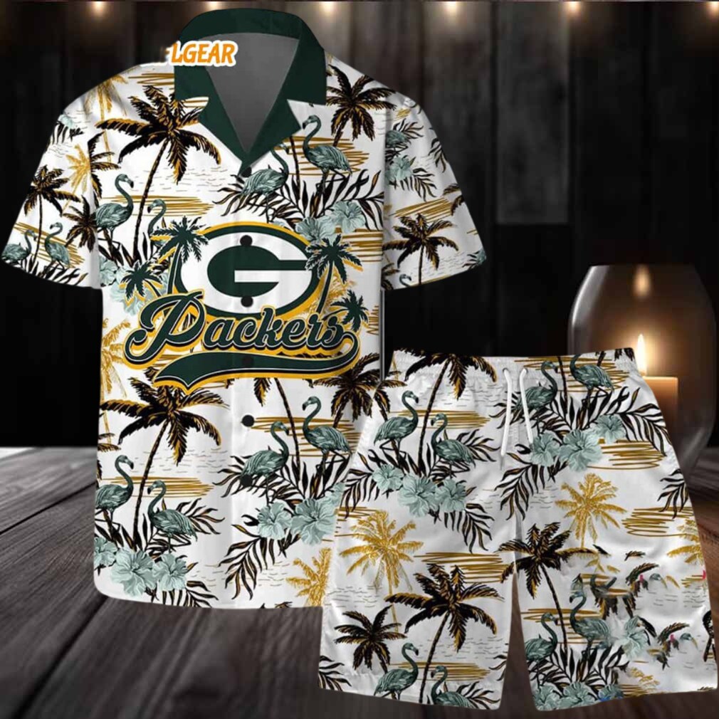 Green Bay Packers Football Team Logo Pattern Flamingo Hibiscus Summer Hawaiian Shirt And Beach Short Green Bay Packers Football Team Logo Pattern Flamingo Hibiscus Summer Hawaiian Shirt And Beach Short