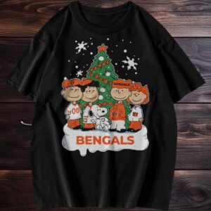 The Peanuts with Christmas Tree Love Bengals T Shirt