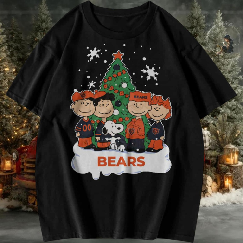 Chicago Bears Peanuts Christmas T shirt Chicago Bears Peanuts Christmas T shirt