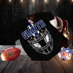 New York Giants T shirt with Helmet Graphic